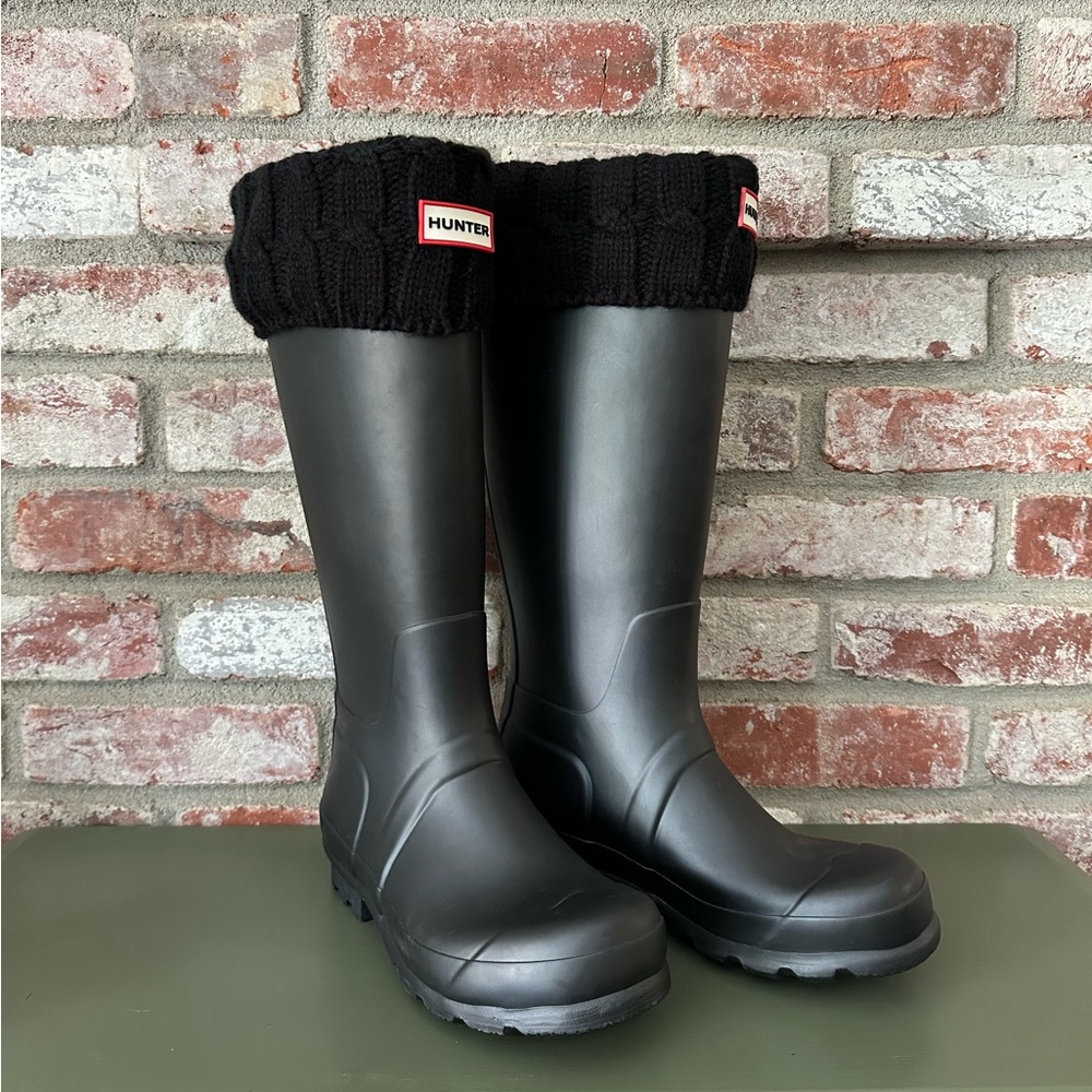 EUC Hunter Tall Boots Black Matte Size 8 Welly Cable Fleece Socks